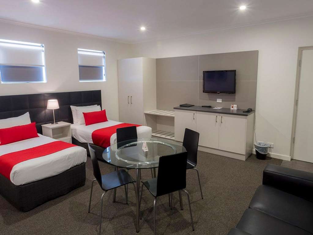 Comfort & Manhattan 3* Adelaide