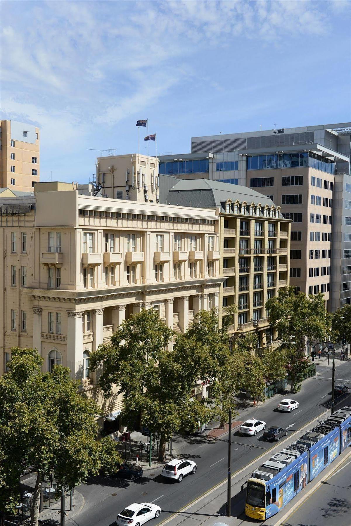 Grosvenor Hotel 3*