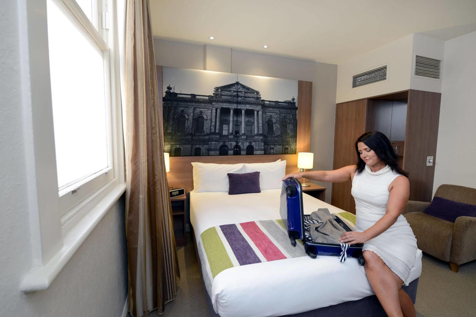Grosvenor Hotel 3*