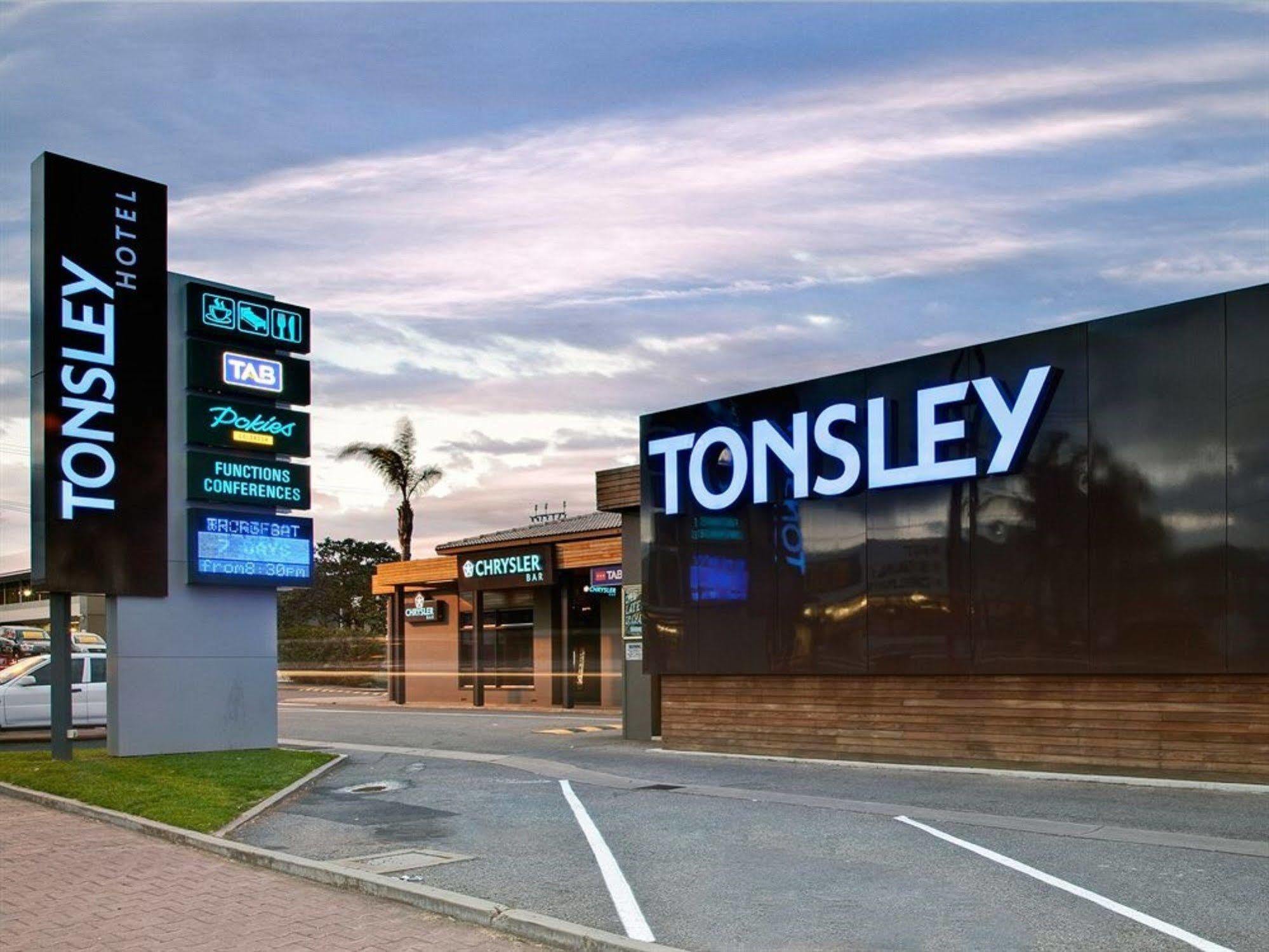 Hotel Tonsley 3*
