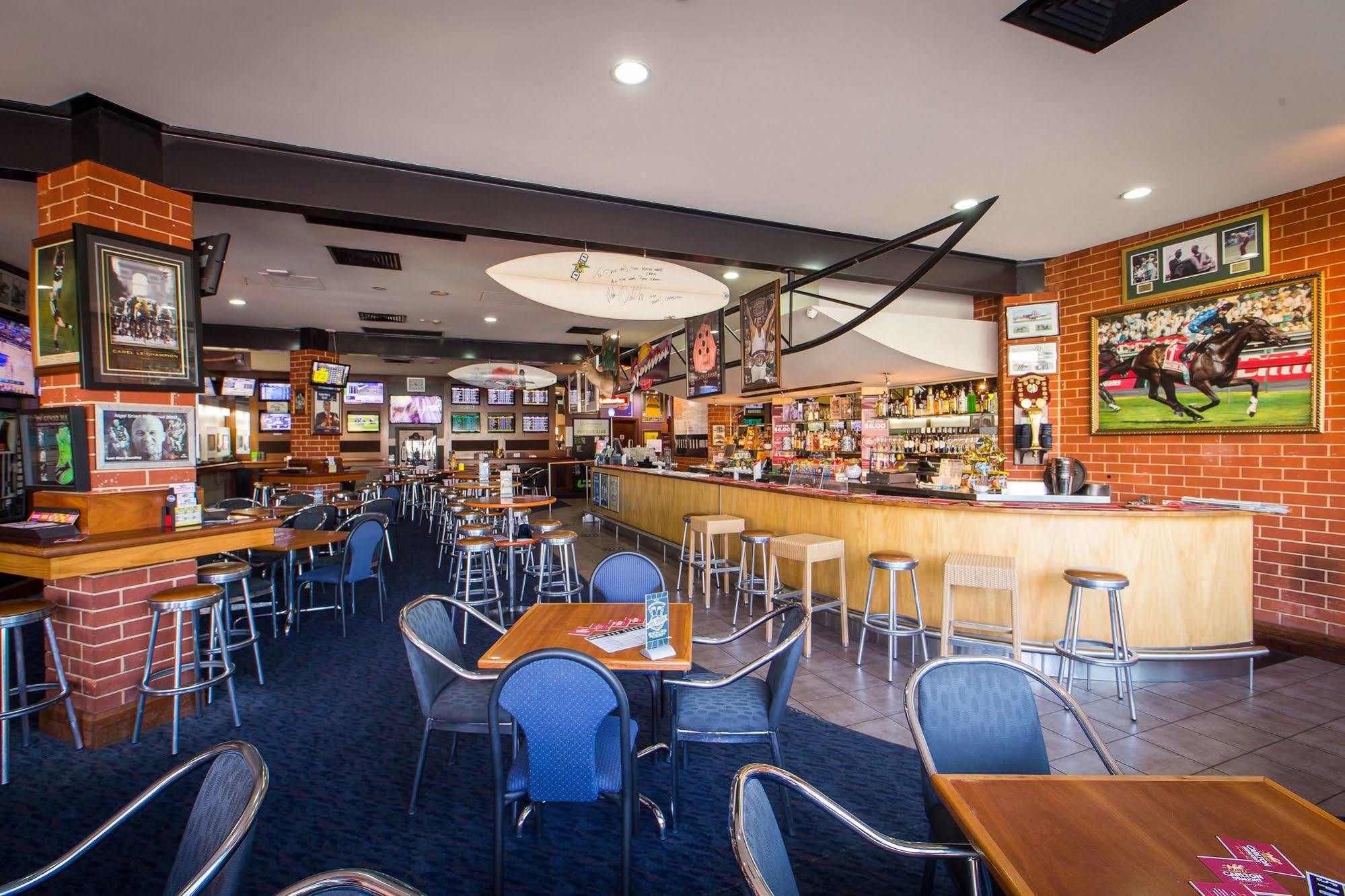 Nightcap At Watermark Glenelg Hotel