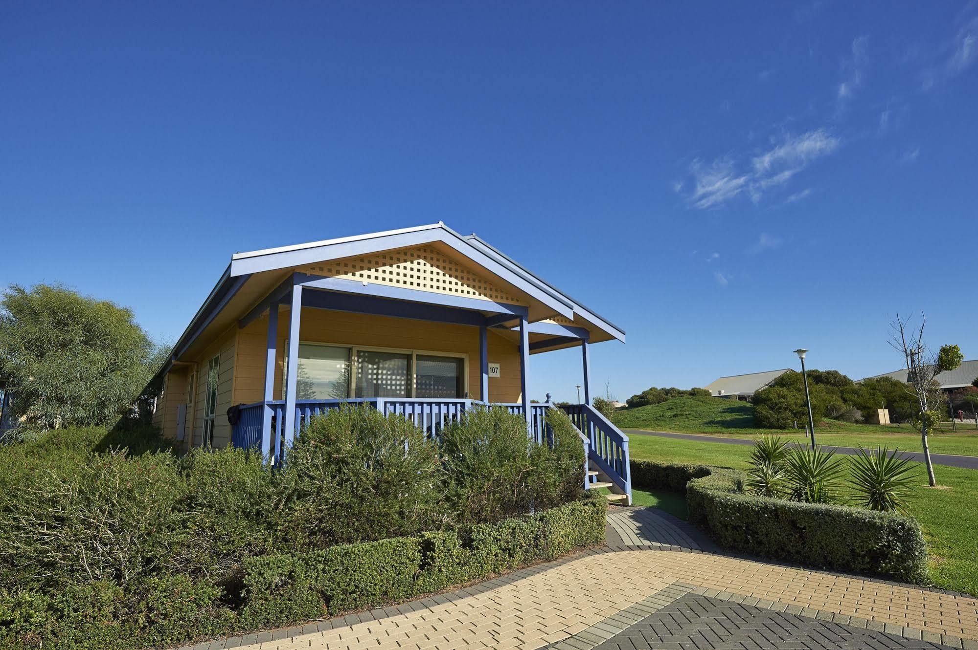 The Retreat West Parks Holiday park 4*