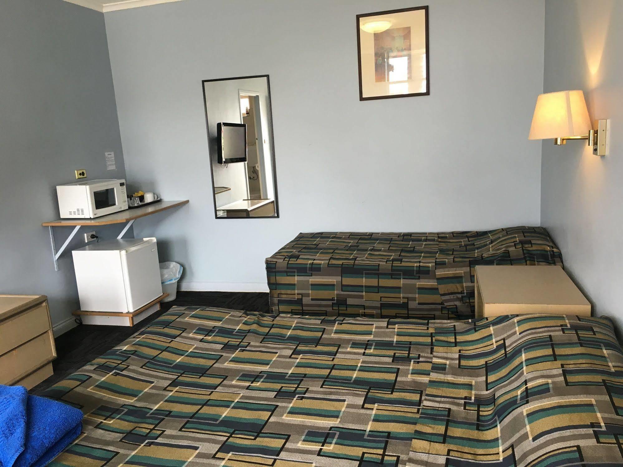 West Motel