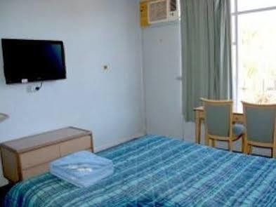 West Motel