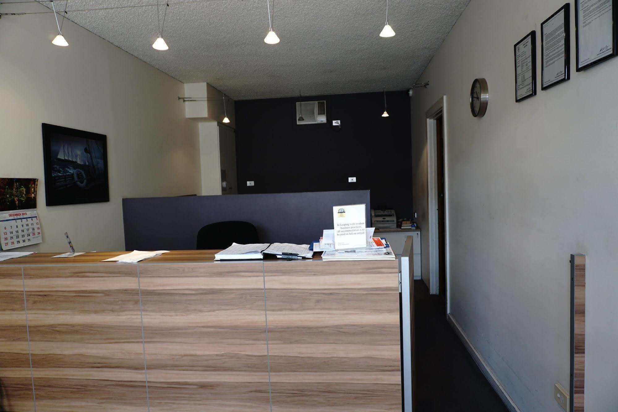 Hotel Bay Adelaide
