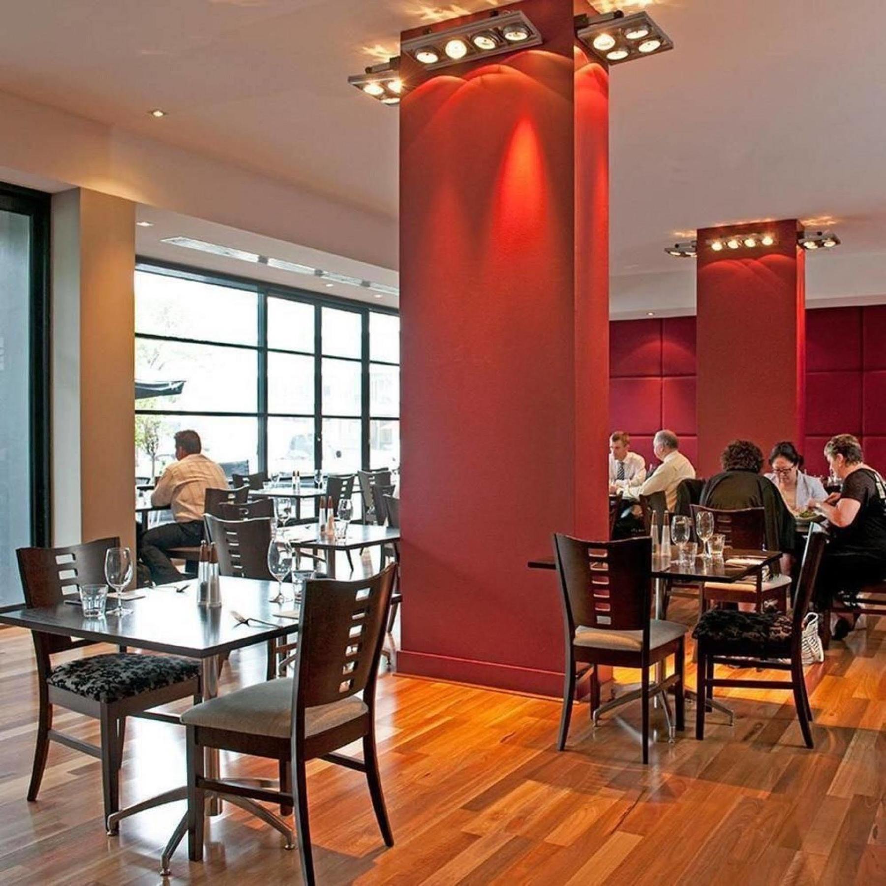 Mantra Hindmarsh Square Hotel