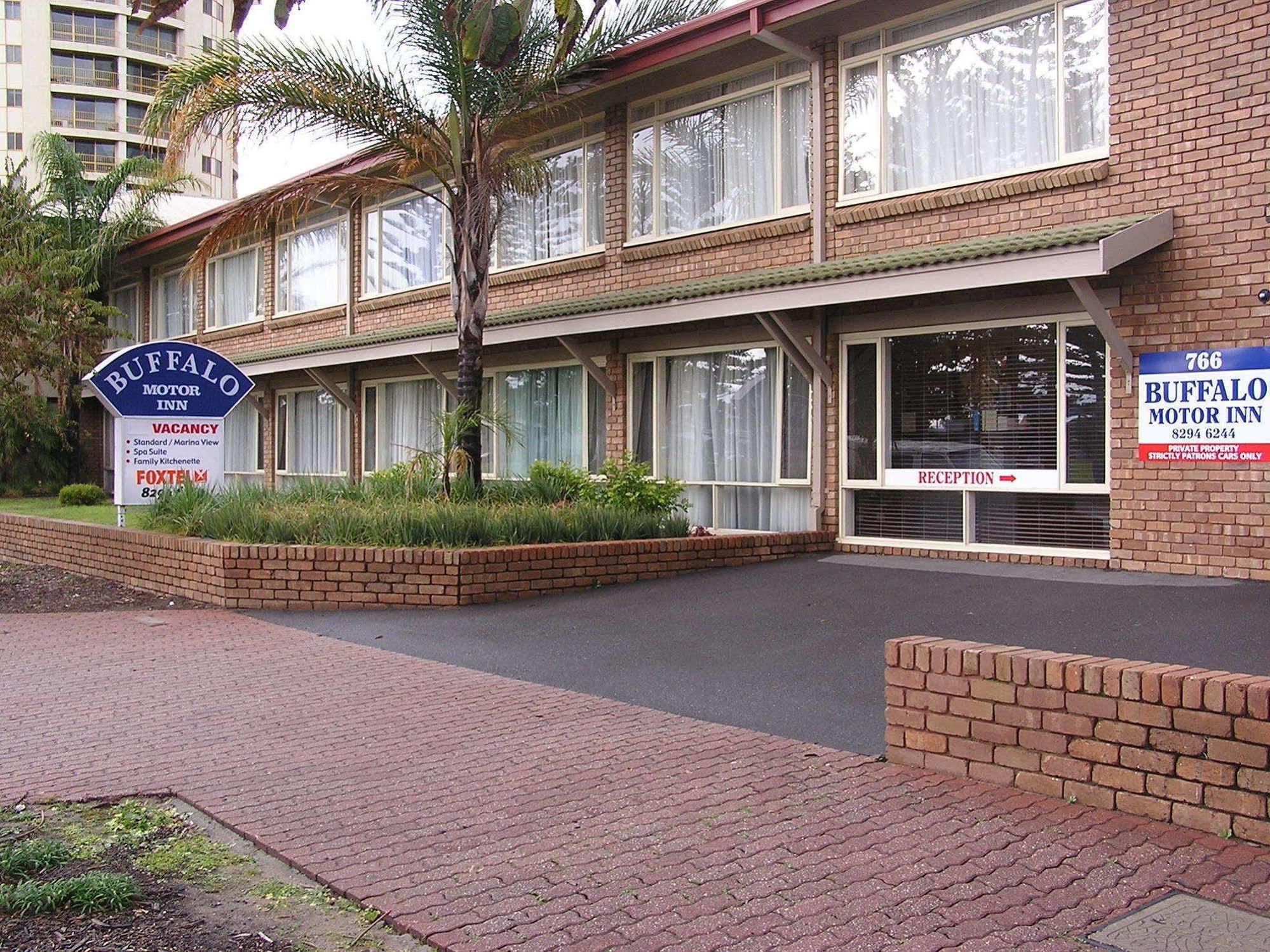 Econo Dockside Glenelg *