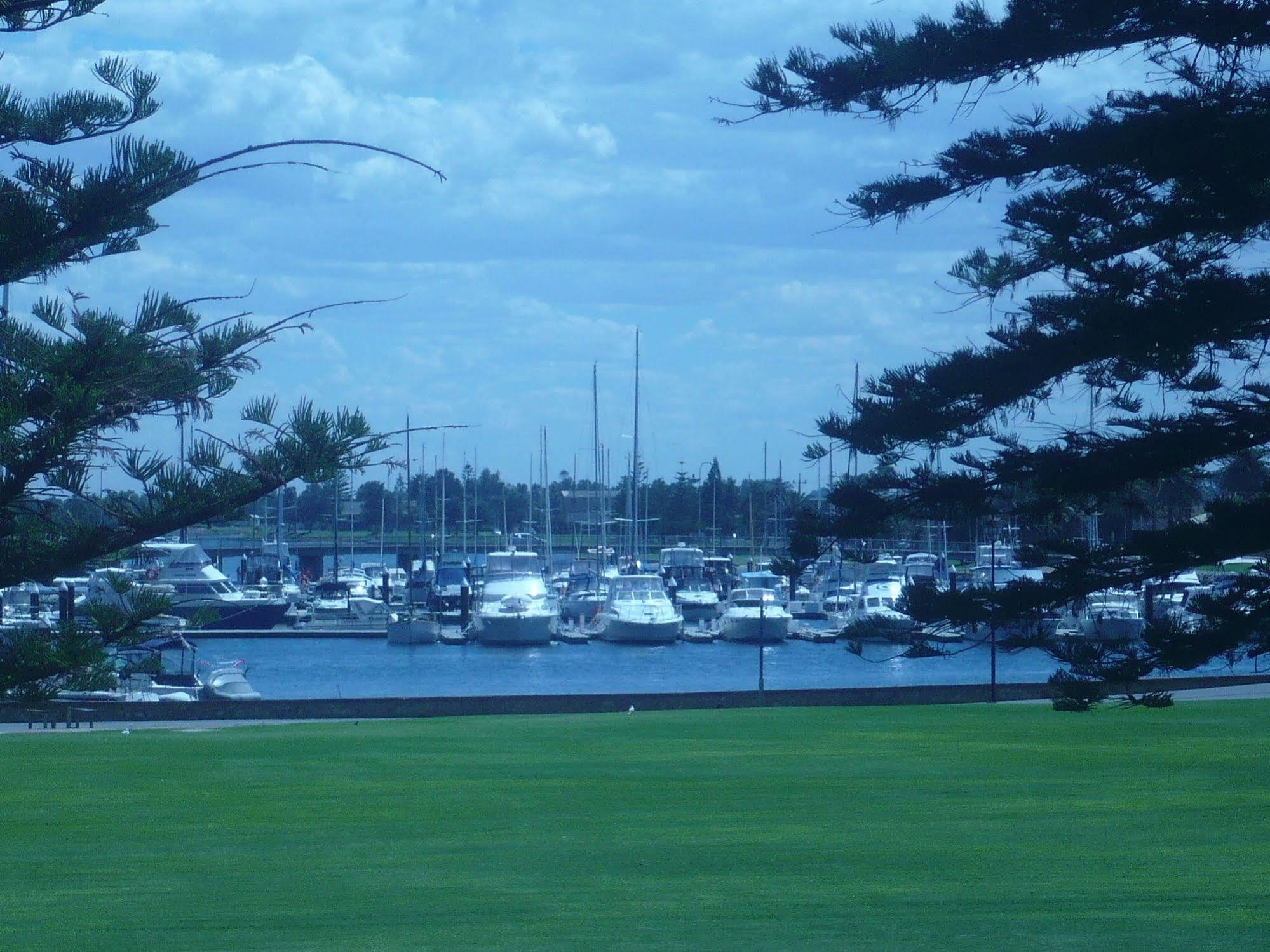 Econo Dockside Glenelg Lodge