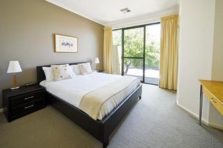 Rnr Serviced Apartment Adelaide