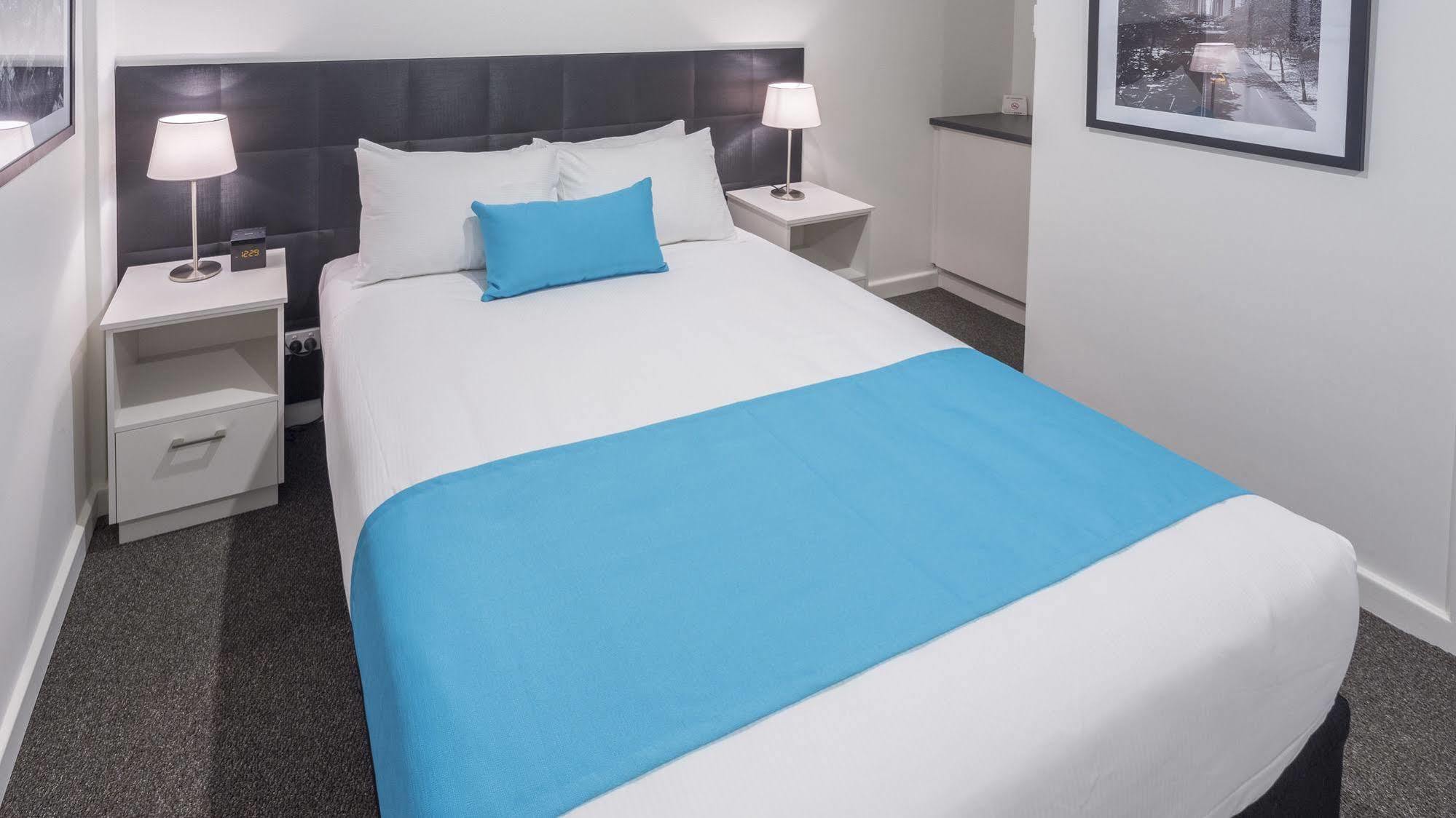 Hotel Comfort & Manhattan