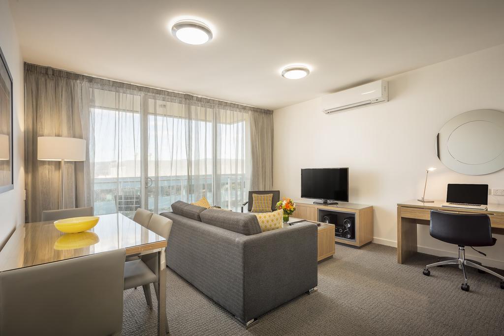 Aparthotel Quest King William South 4*