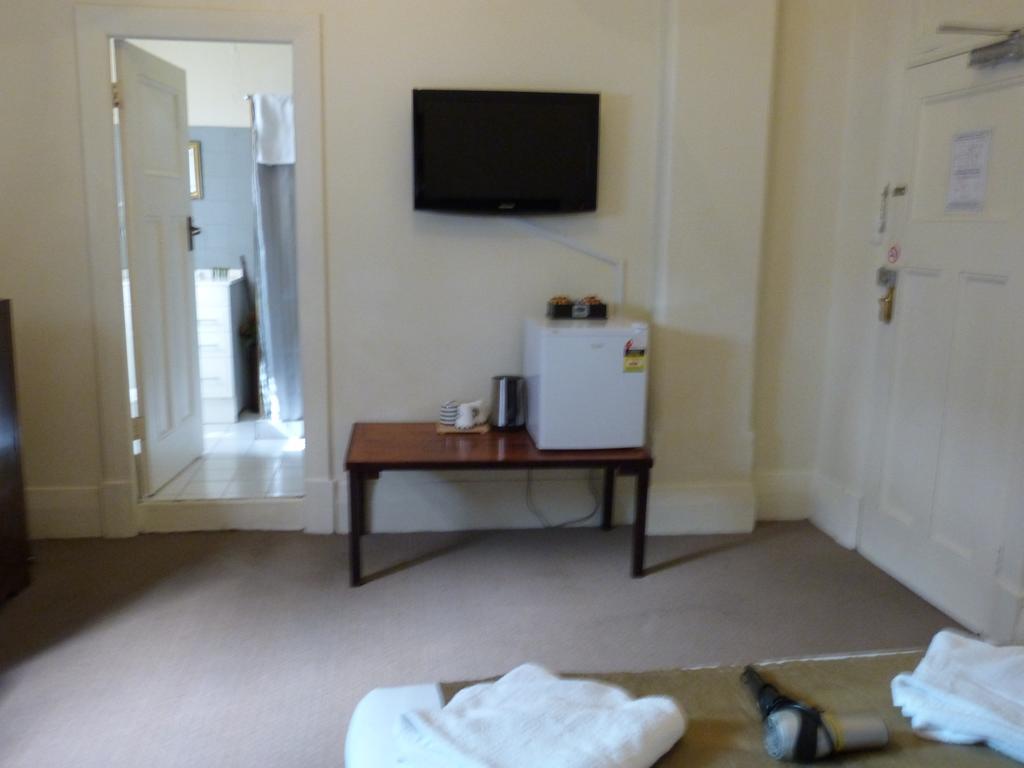 Ambassadors Inn