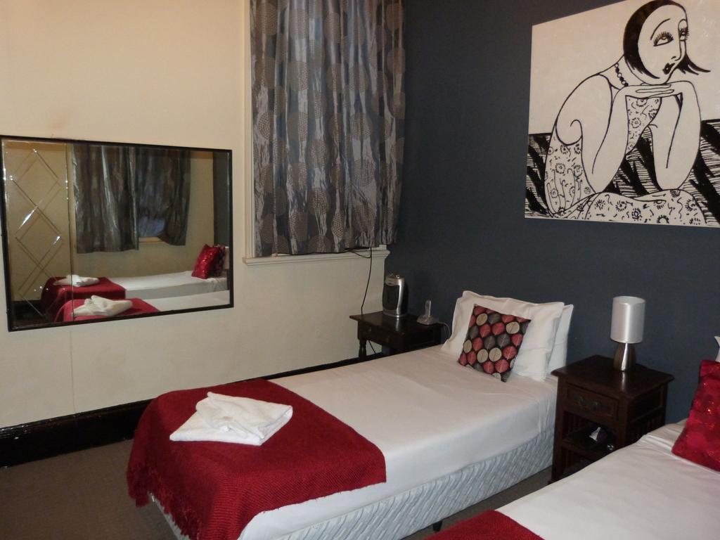 Ambassadors Inn