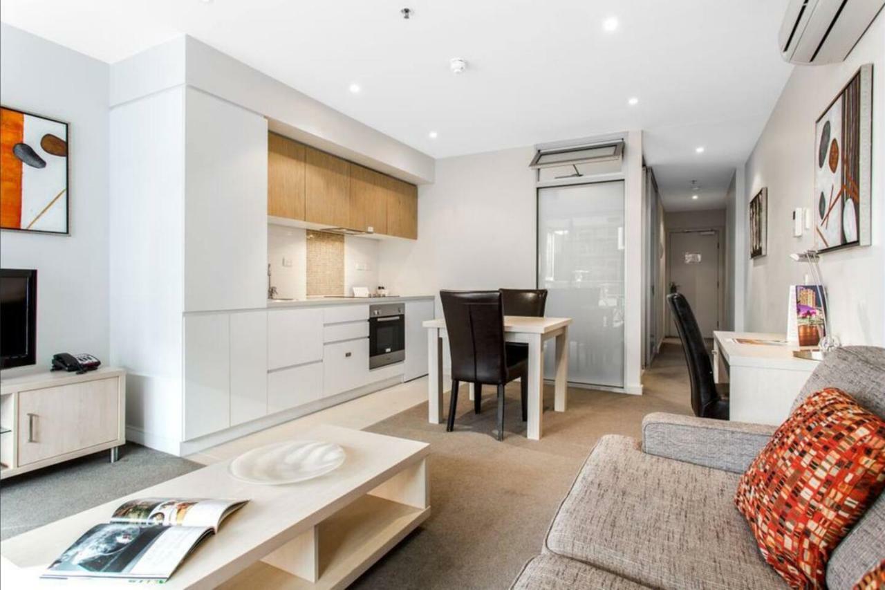 Hi 5 Stars Luxury City * Adelaide