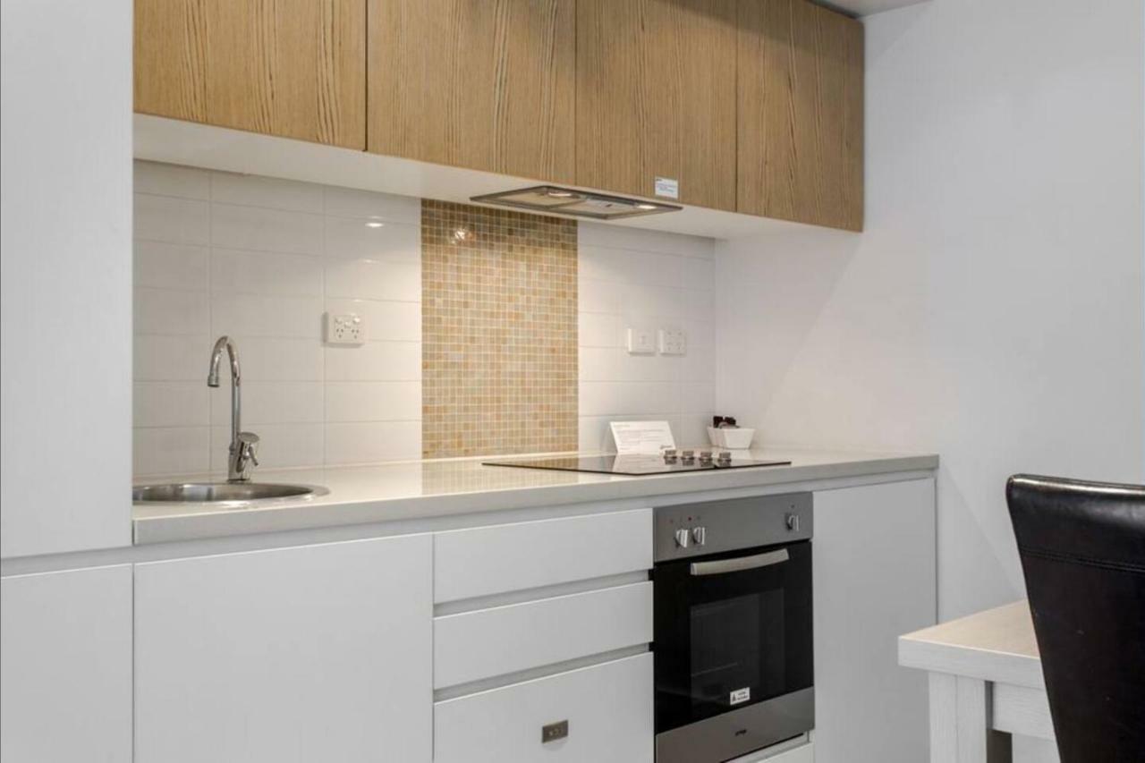 Hi 5 Stars Luxury City Adelaide