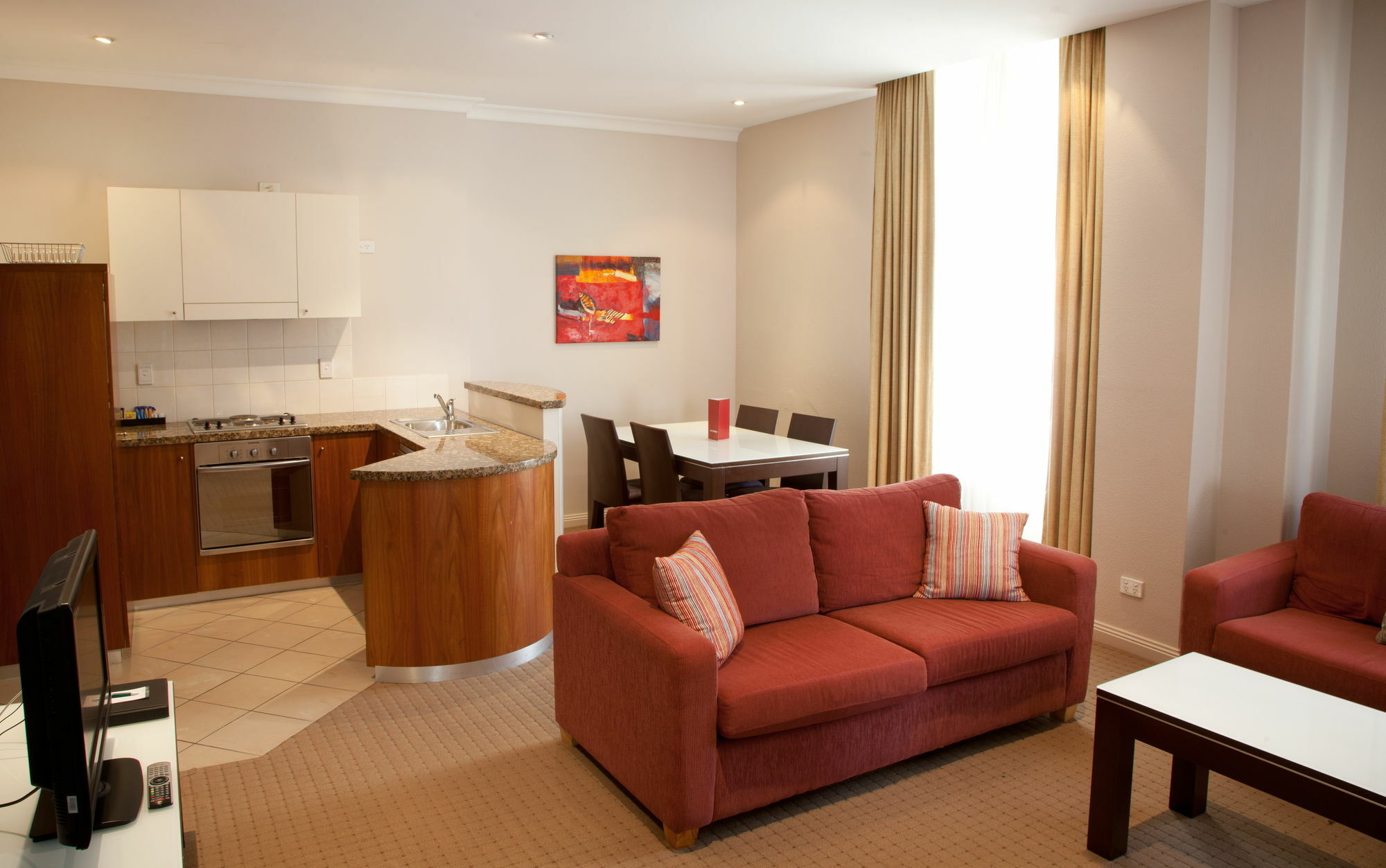 Aparthotel Quality 4*