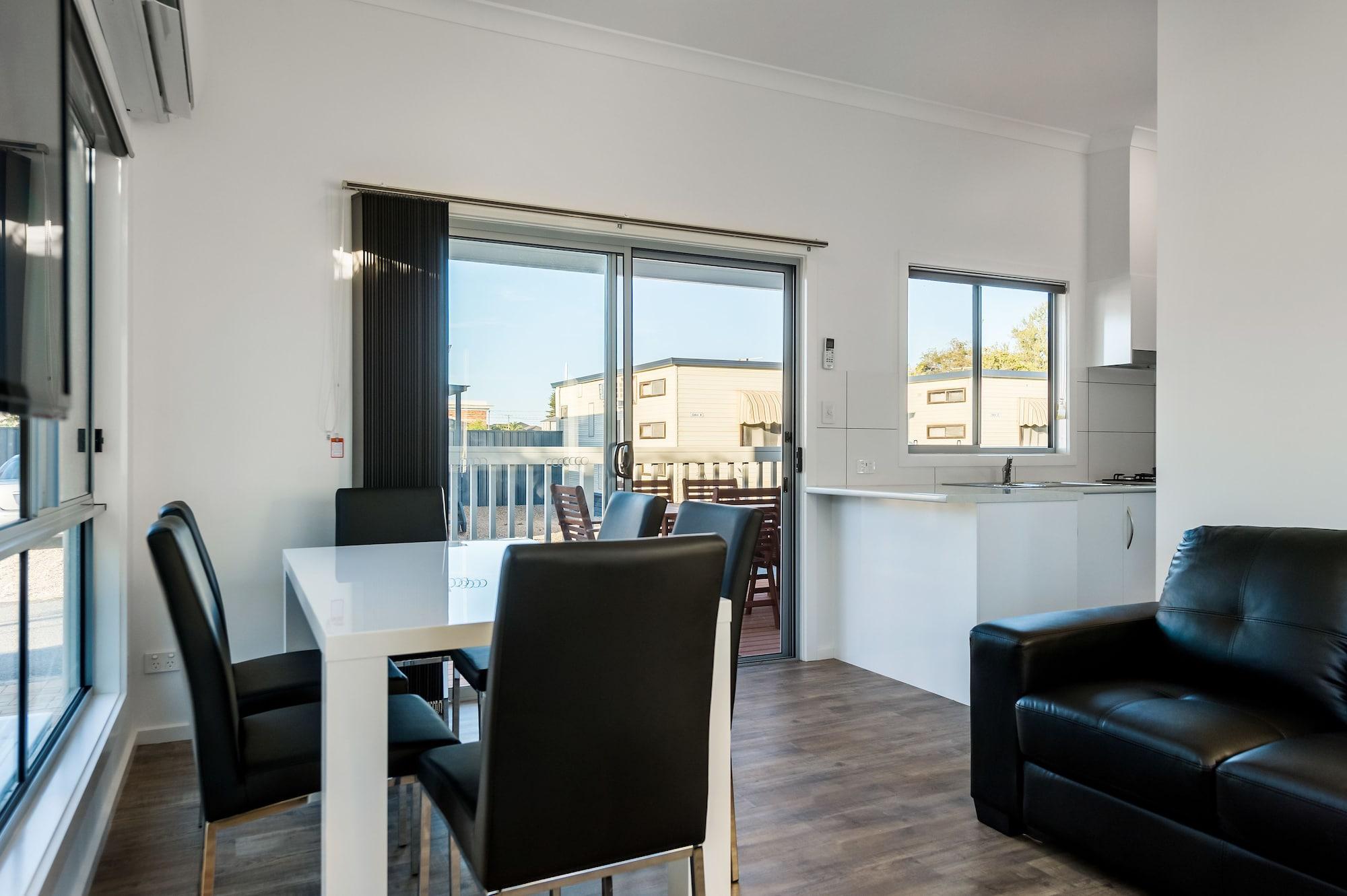 Discovery Parks - Beachfront 4* Adelaide