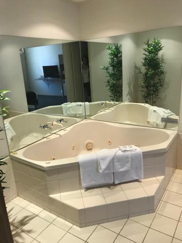 Bay Hotel 3*